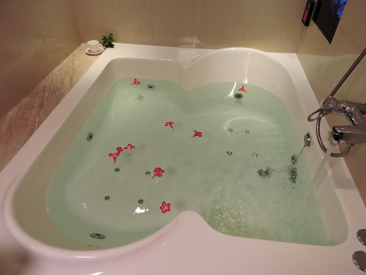Edinburgh Motel ไถหนาน ภายนอก รูปภาพ